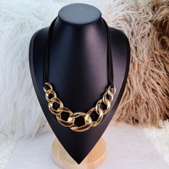 Black and Goldtone Chain Costume Necklace - Picture 2 of 6